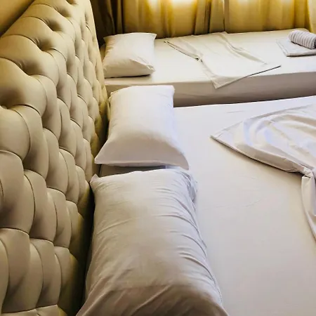 Guesthouse London 2* Тирана